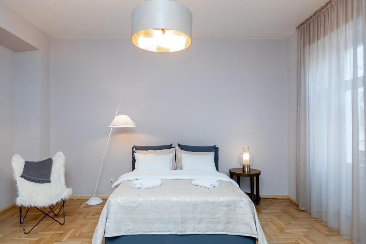 Stylish 2Br Apt In The Heart Of Old Tbilisi Buitenkant foto
