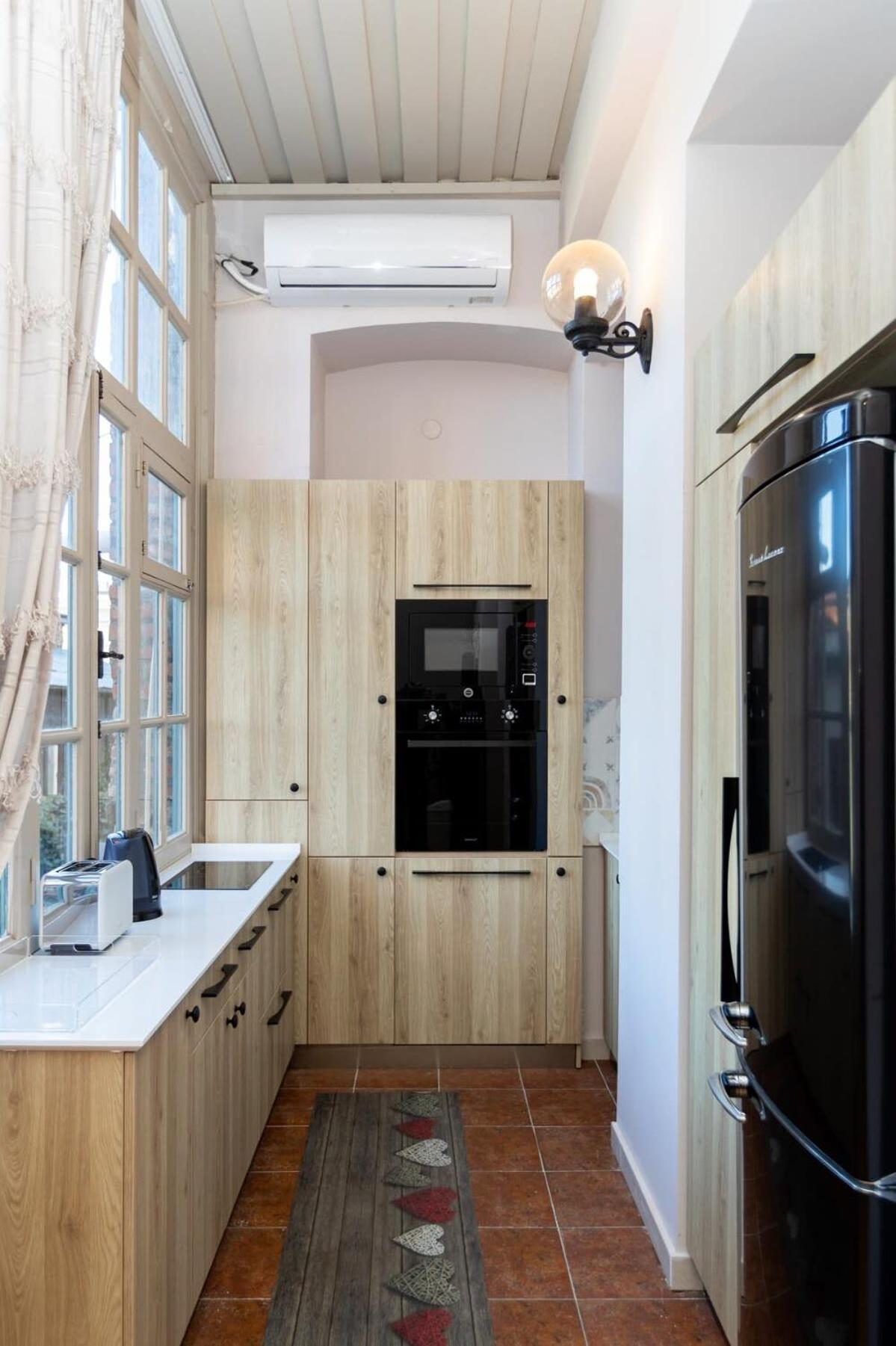 Stylish 2Br Apt In The Heart Of Old Tbilisi Buitenkant foto